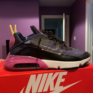 2022 Nike air max 2090